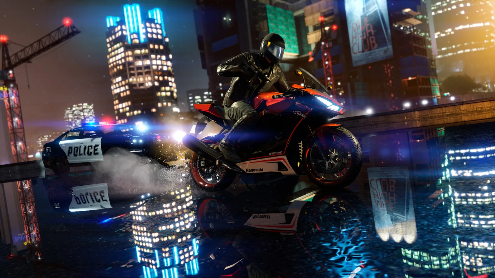 Urmărire cu poliția în GTA 5, motocicletă și mașini de poliție noaptea