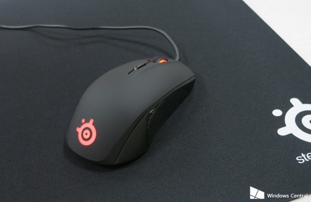 Steelseries Rival100.
